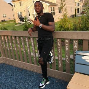 Meet your Posher, Dontae